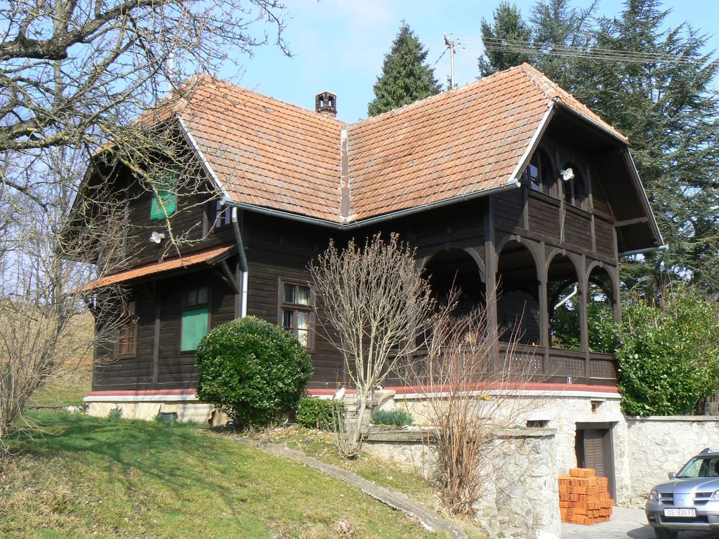 Gasthaus Country House Stoljetna Vila Seona Exterior foto